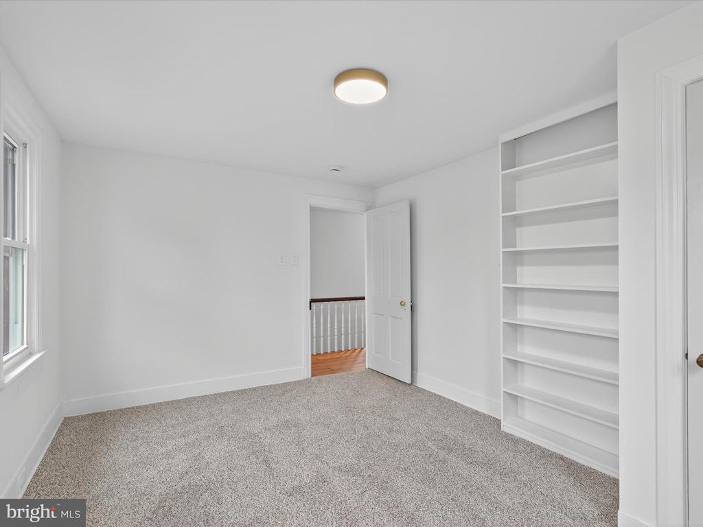 117 N BARBARA STREET