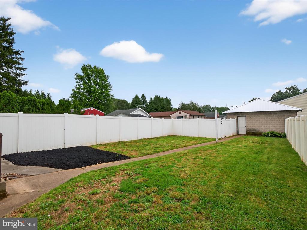 117 N BARBARA STREET