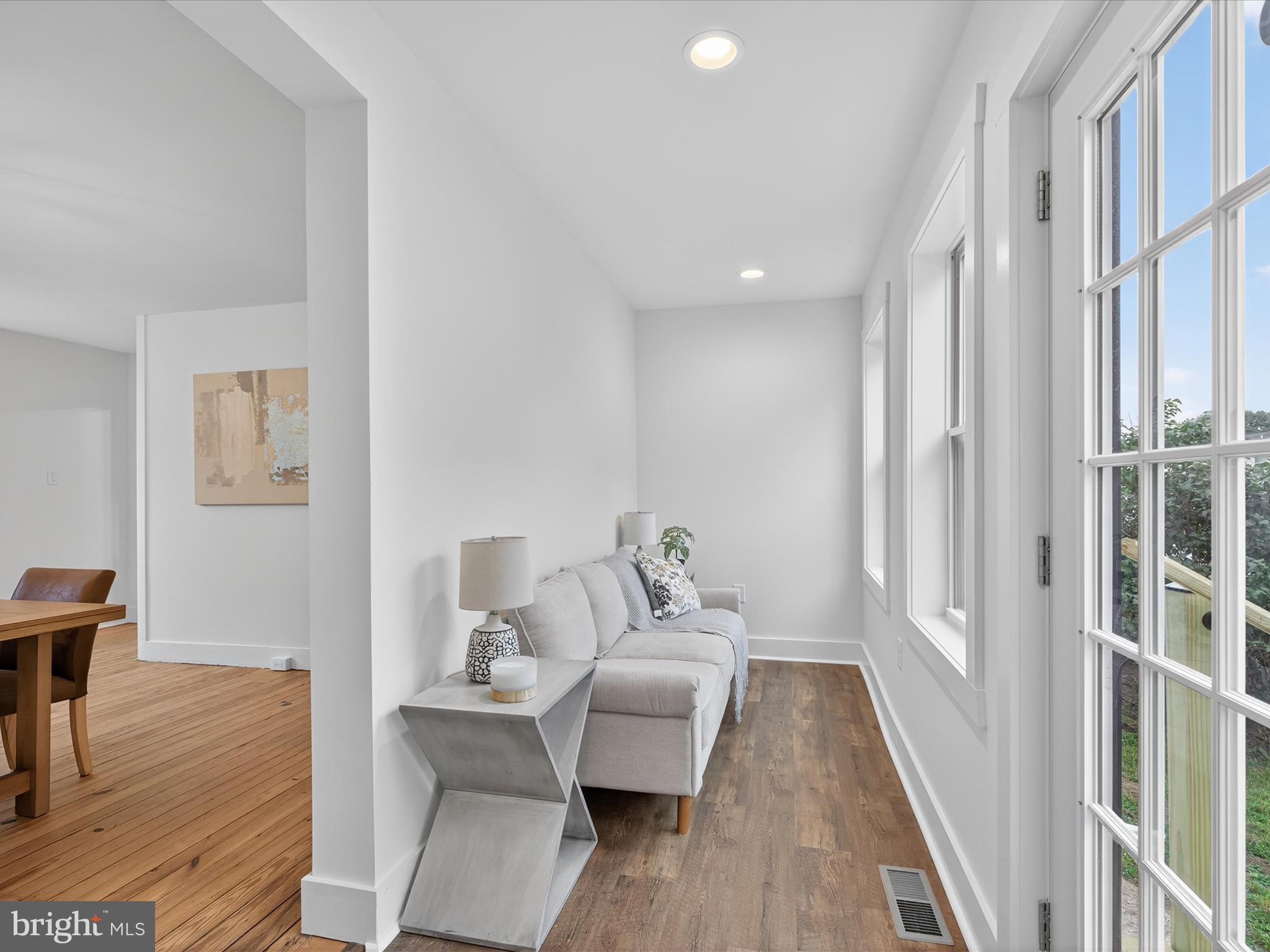 117 N BARBARA STREET