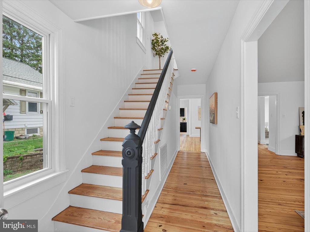 117 N BARBARA STREET