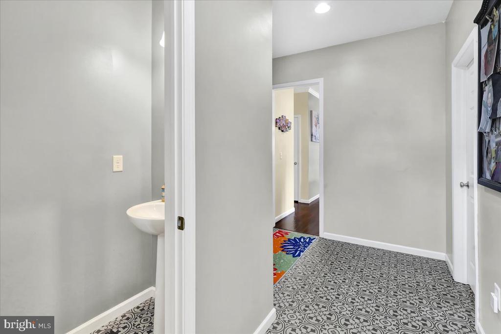 355 WESTVIEW DRIVE