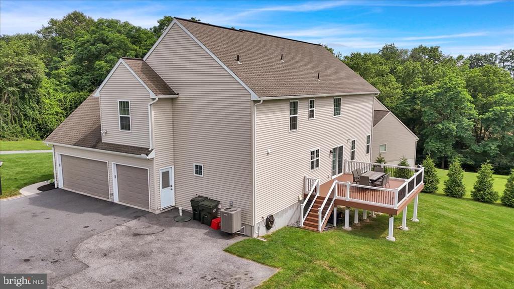 355 WESTVIEW DRIVE