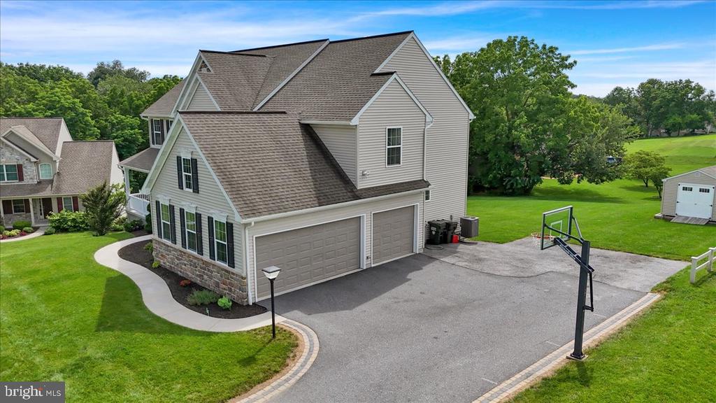 355 WESTVIEW DRIVE