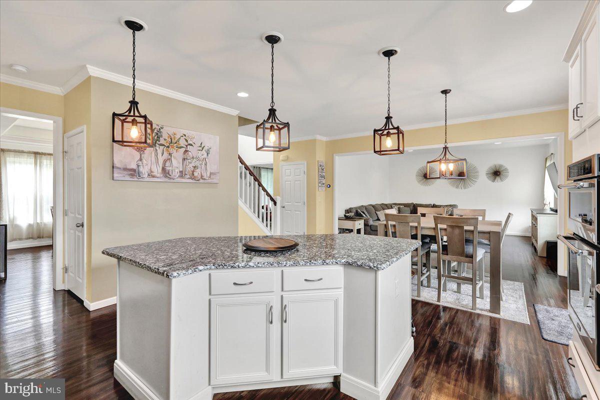 355 WESTVIEW DRIVE