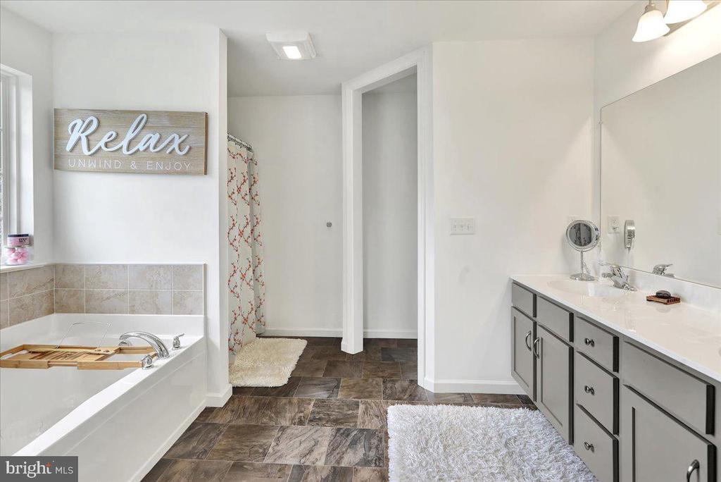 355 WESTVIEW DRIVE