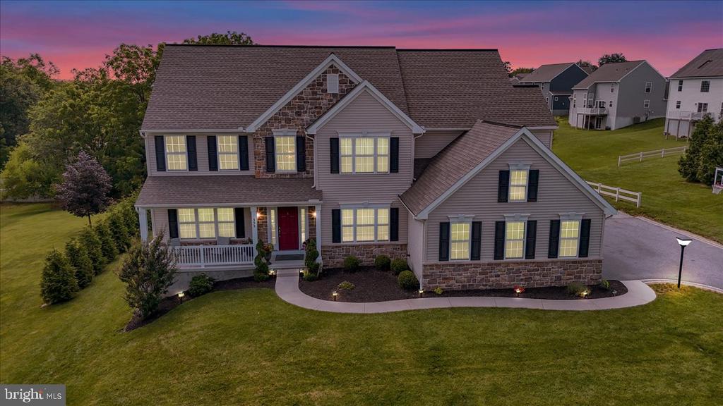 355 WESTVIEW DRIVE