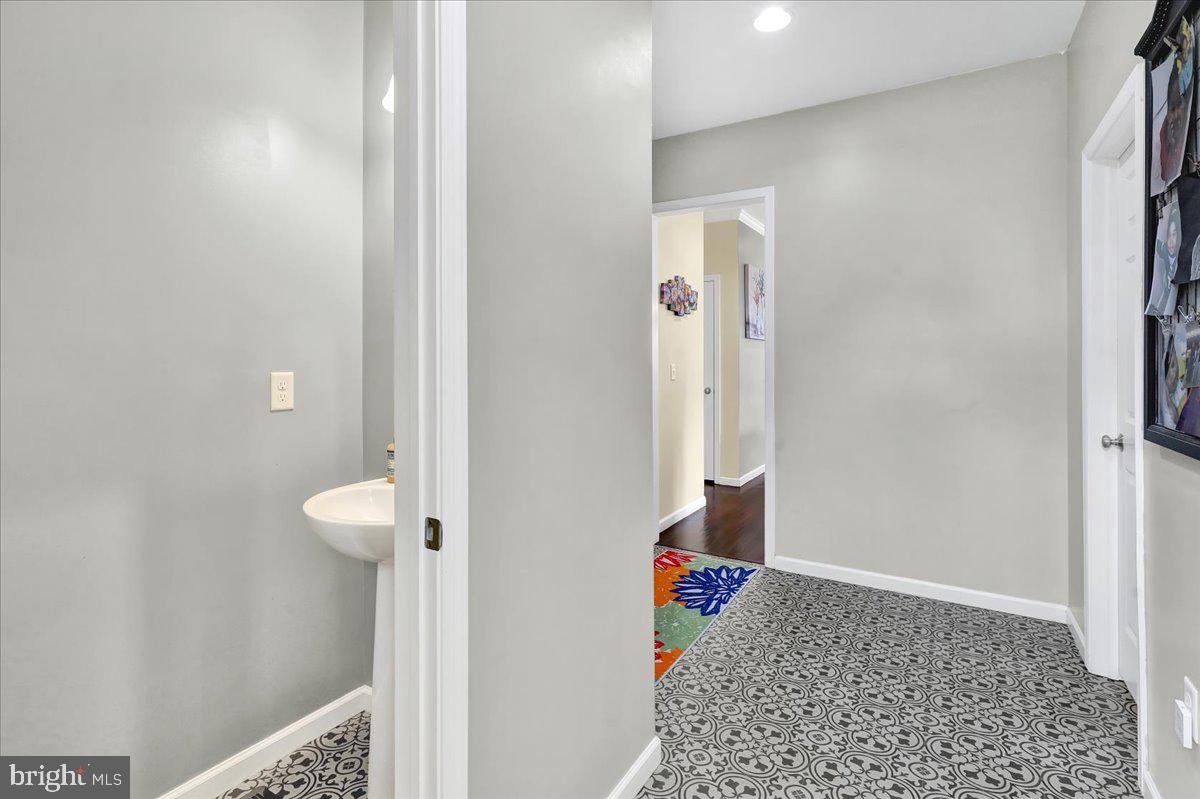 355 WESTVIEW DRIVE