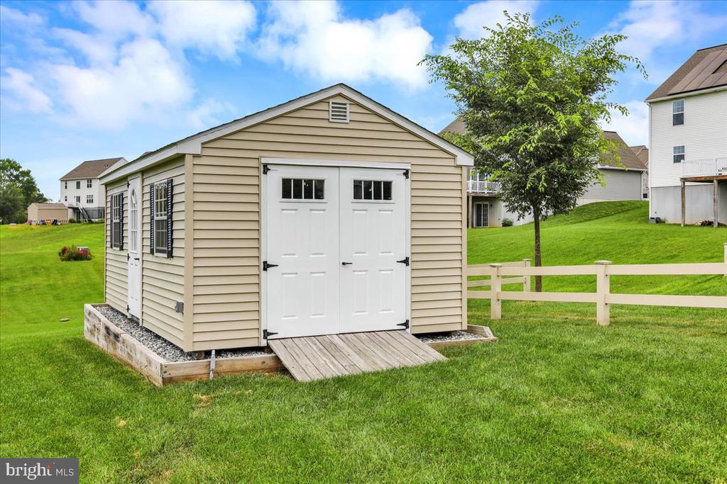 355 WESTVIEW DRIVE