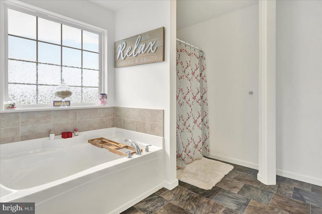 355 WESTVIEW DRIVE