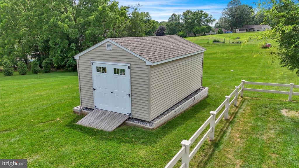 355 WESTVIEW DRIVE