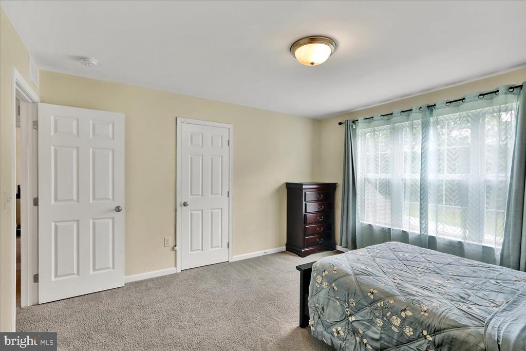 355 WESTVIEW DRIVE