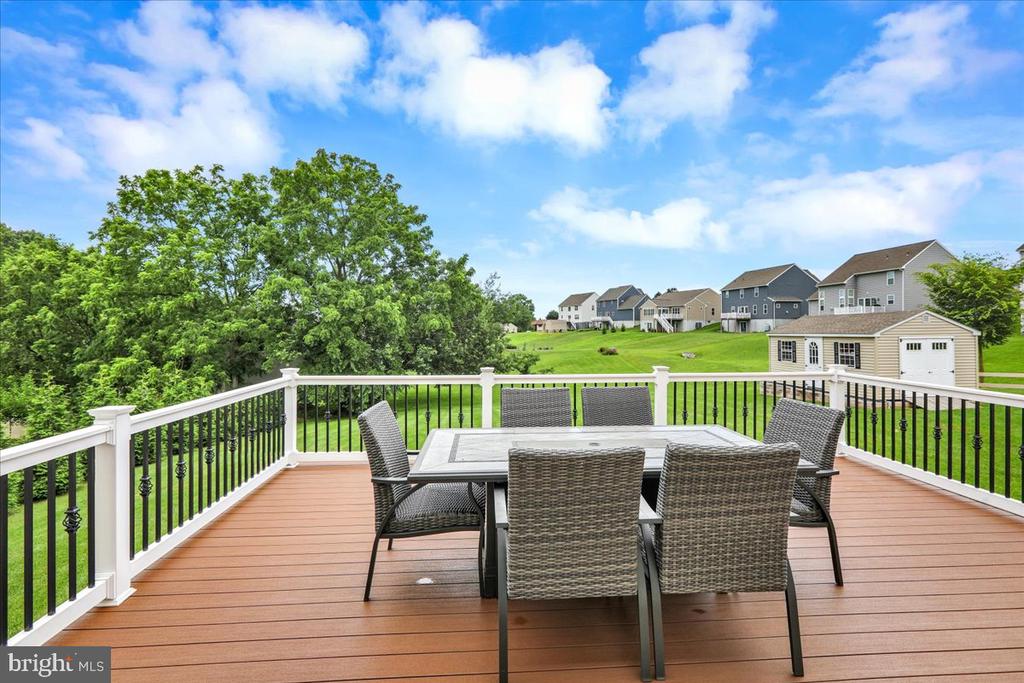 355 WESTVIEW DRIVE