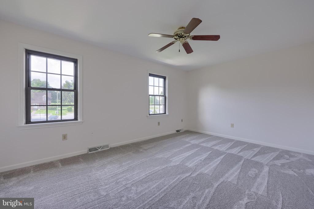 2223 OLDE MEADOW COURT