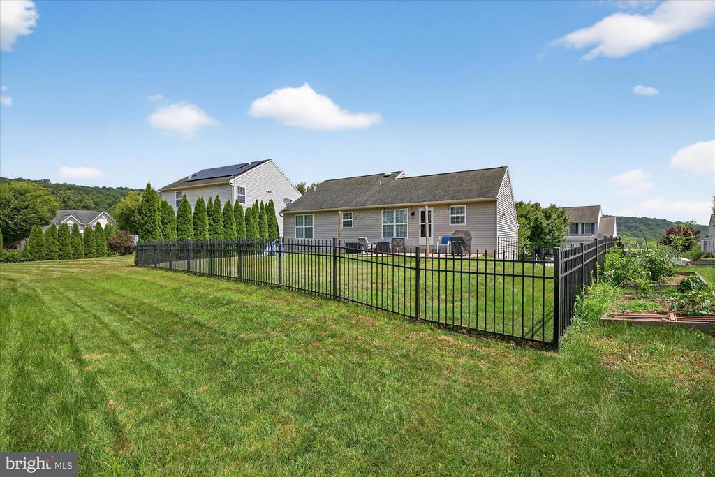 3 CAMERON COURT
