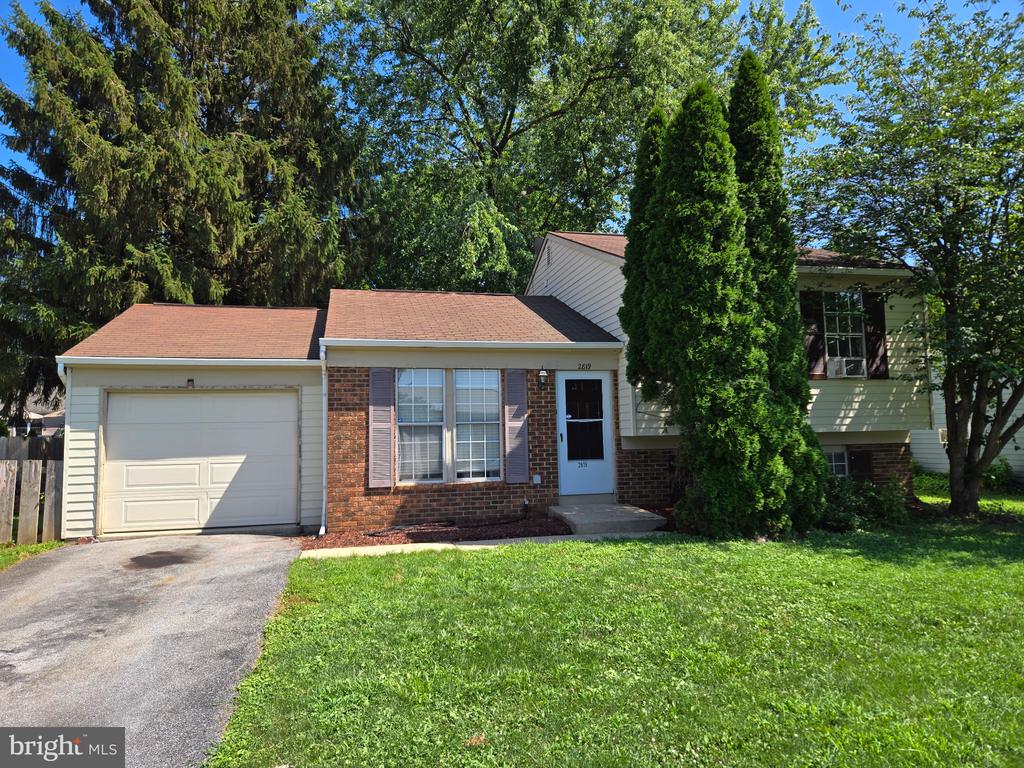 2819 BLACKSMITH WAY