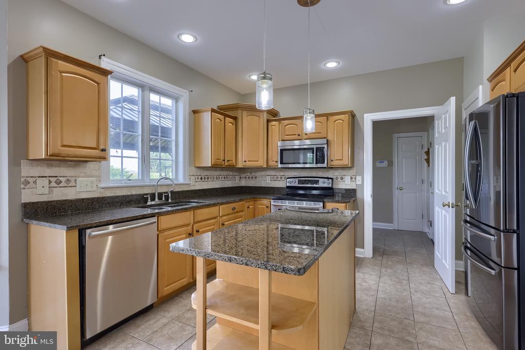 421 WAGONWHEEL ROAD