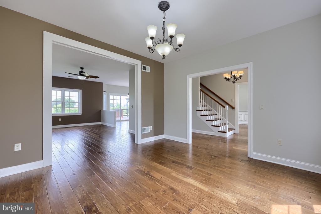 421 WAGONWHEEL ROAD