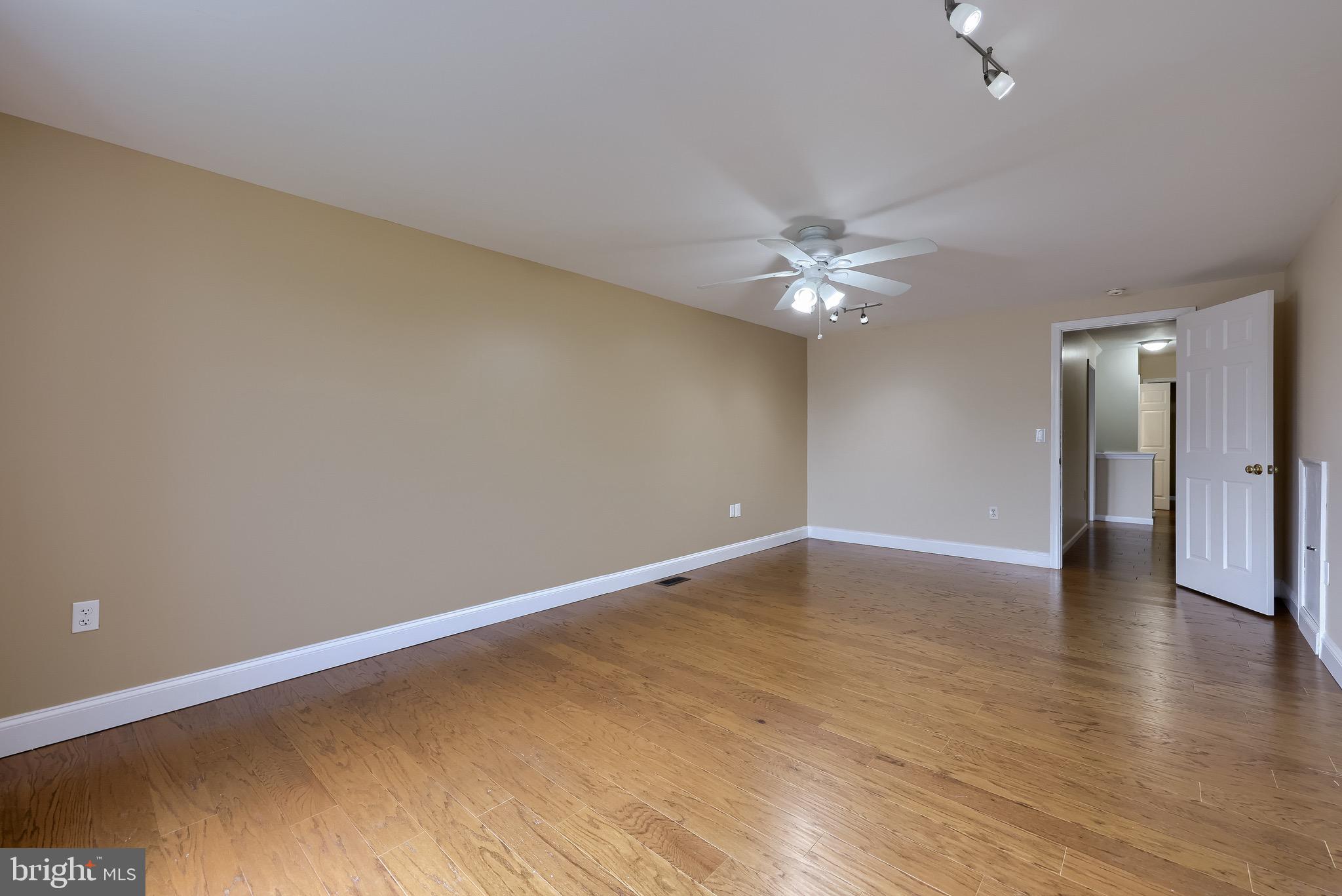 421 WAGONWHEEL ROAD