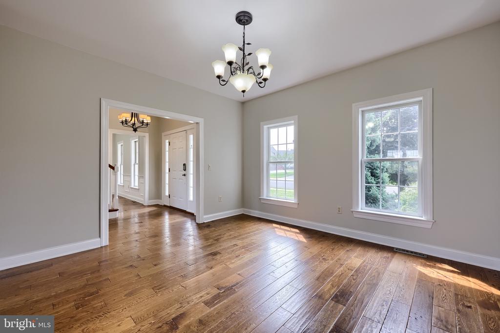 421 WAGONWHEEL ROAD