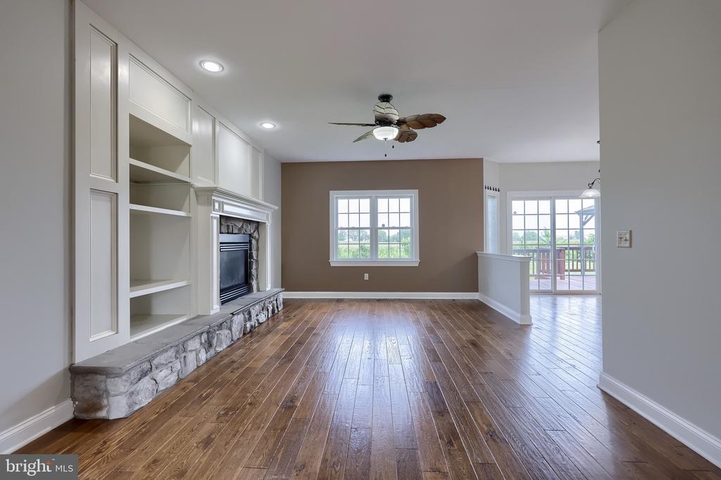 421 WAGONWHEEL ROAD