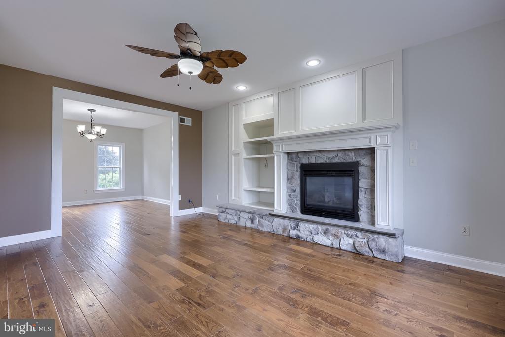 421 WAGONWHEEL ROAD