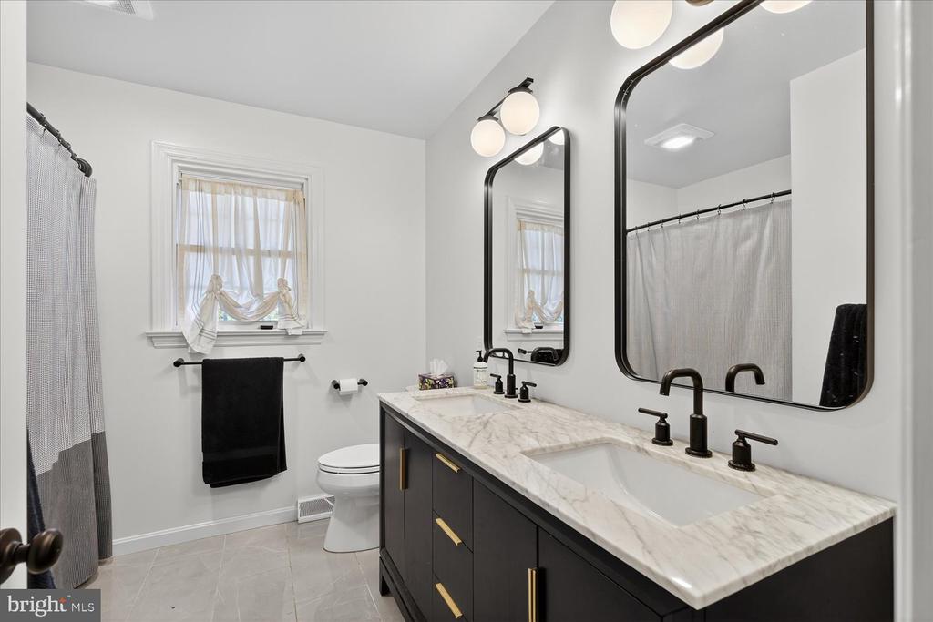 381 CHOWNING PLACE