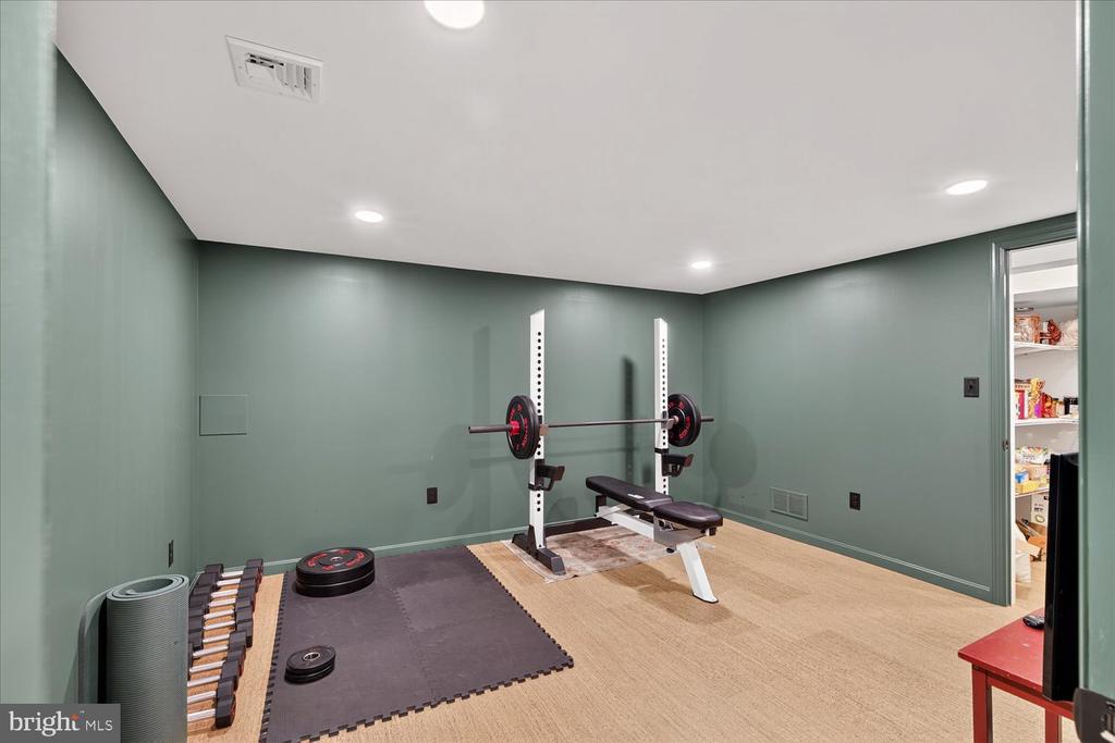 381 CHOWNING PLACE