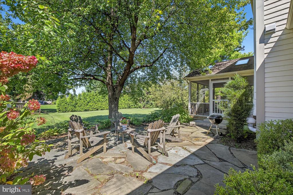 381 CHOWNING PLACE