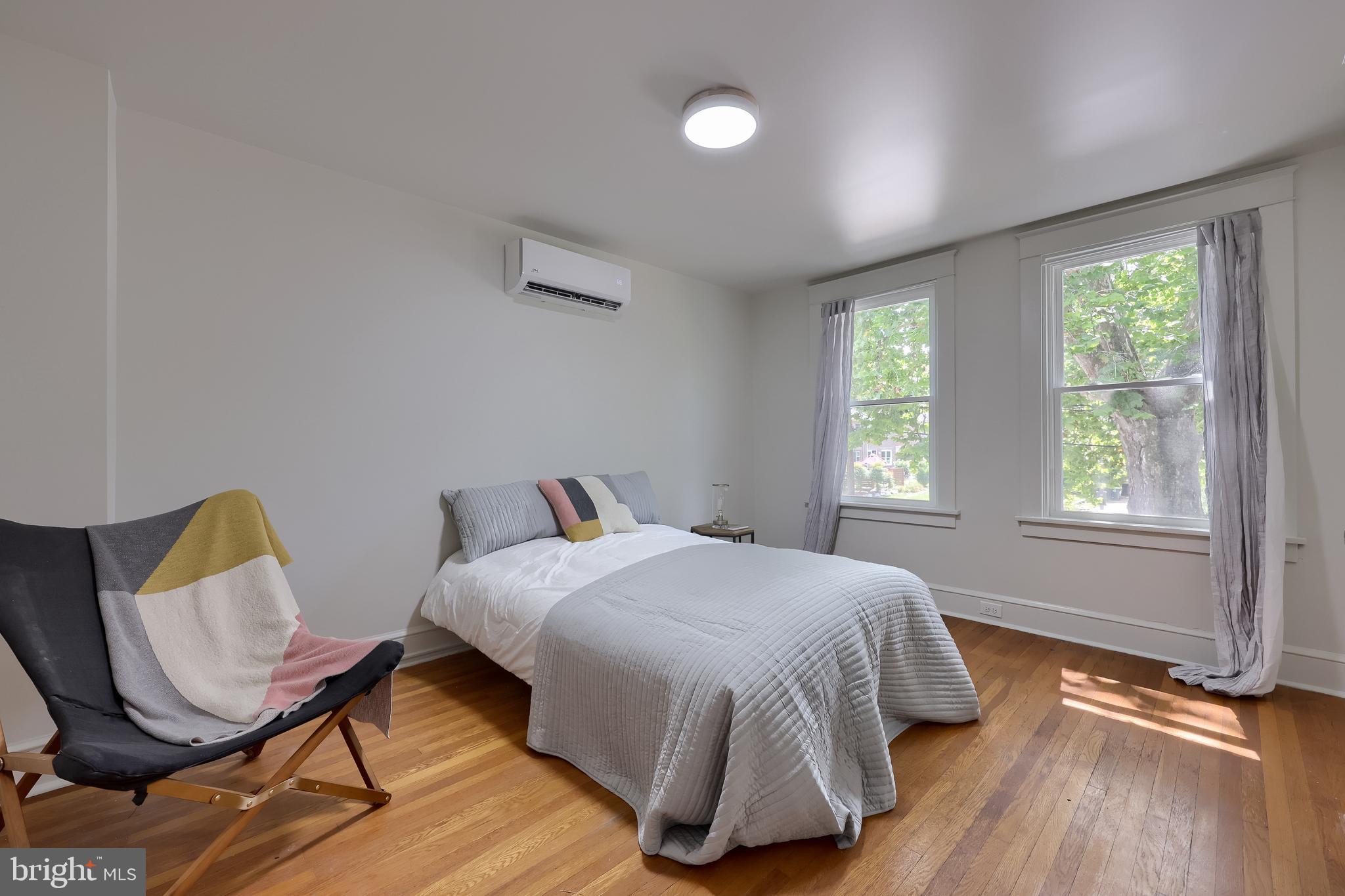 1115 W CLAY STREET