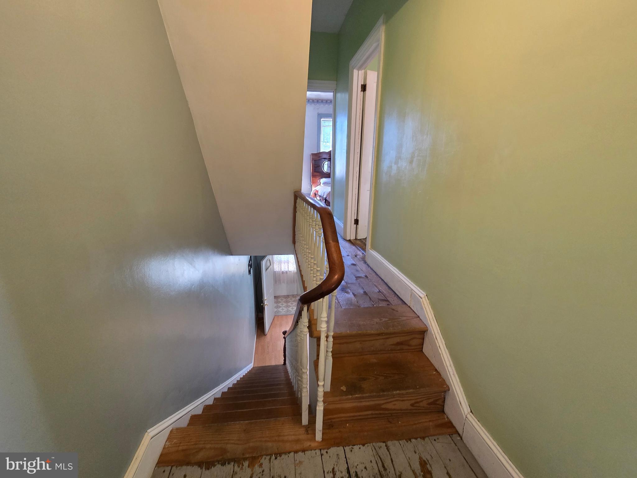 823 N QUEEN STREET