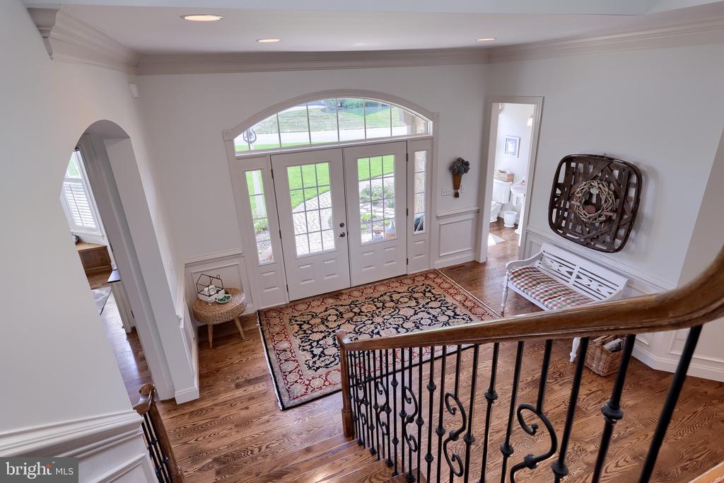 708 GOOSE NECK DRIVE