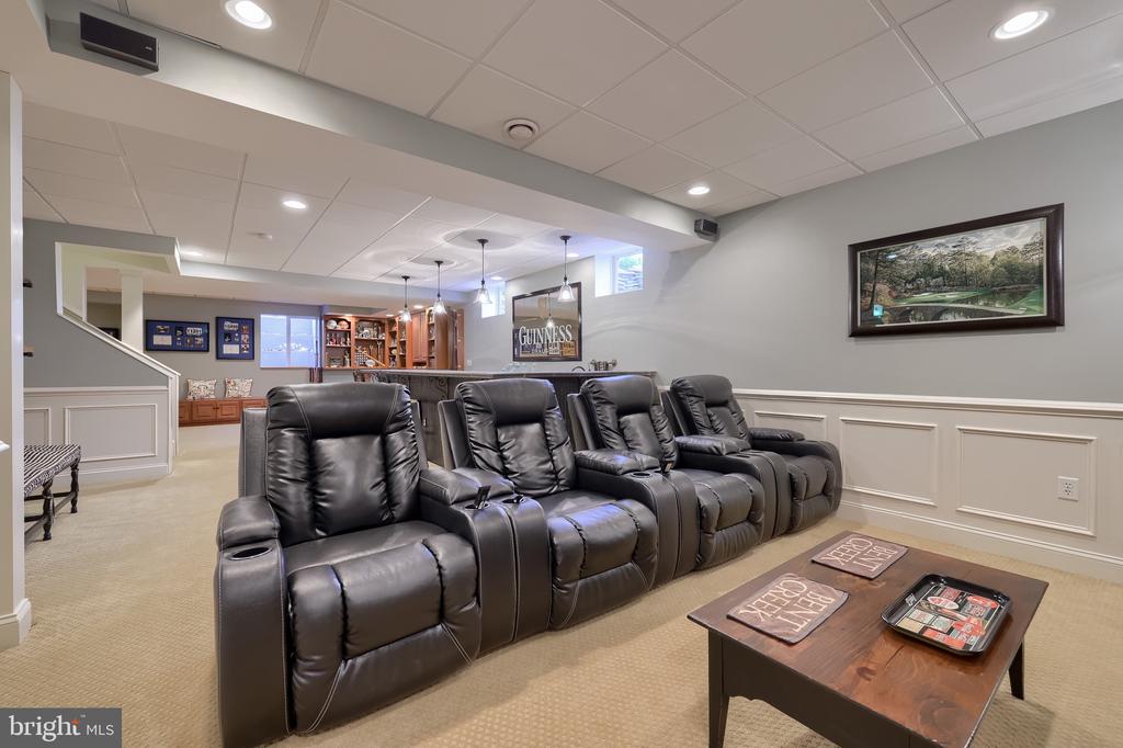 708 GOOSE NECK DRIVE
