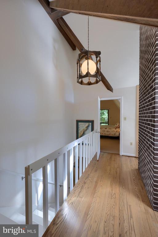 2487 CHESTNUT RIDGE DRIVE
