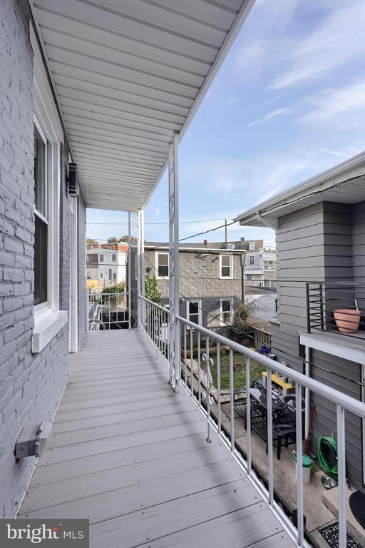657 W ORANGE STREET