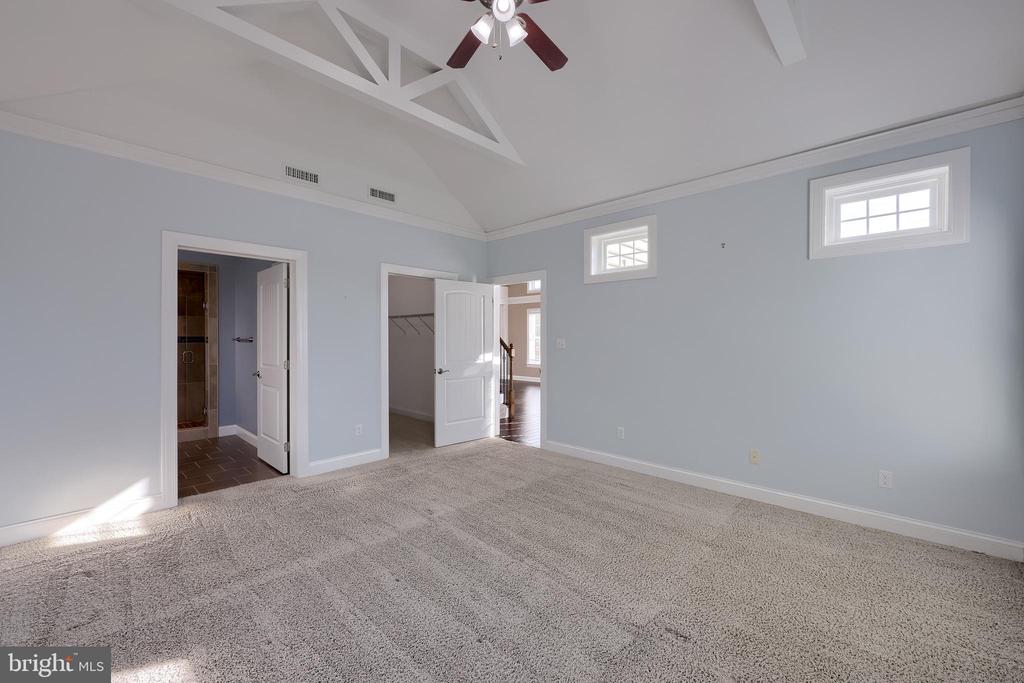 638 CHISWELL PLACE
