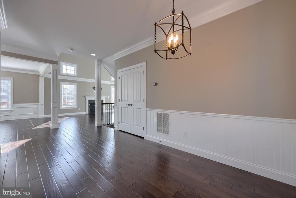 638 CHISWELL PLACE