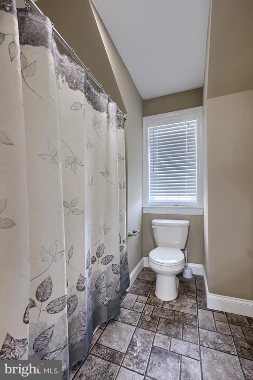 638 CHISWELL PLACE