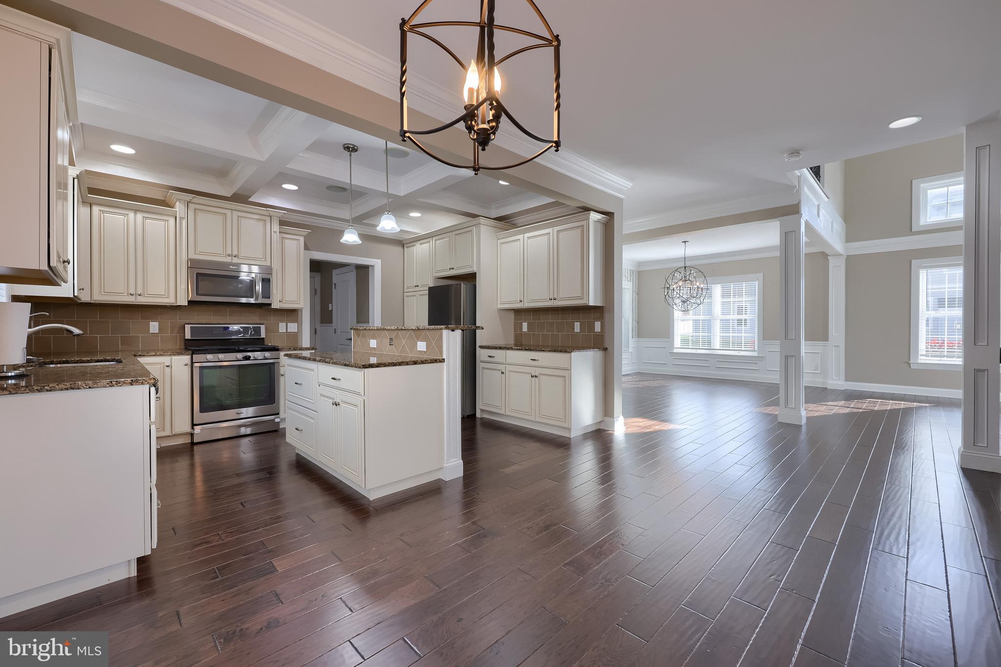 638 CHISWELL PLACE