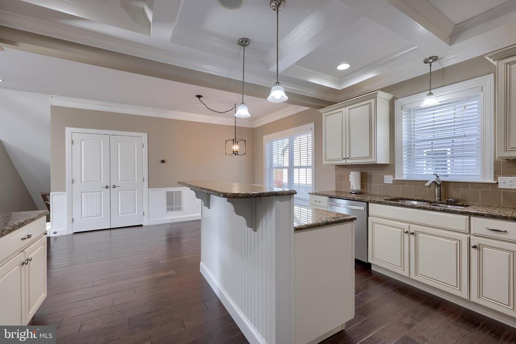 638 CHISWELL PLACE