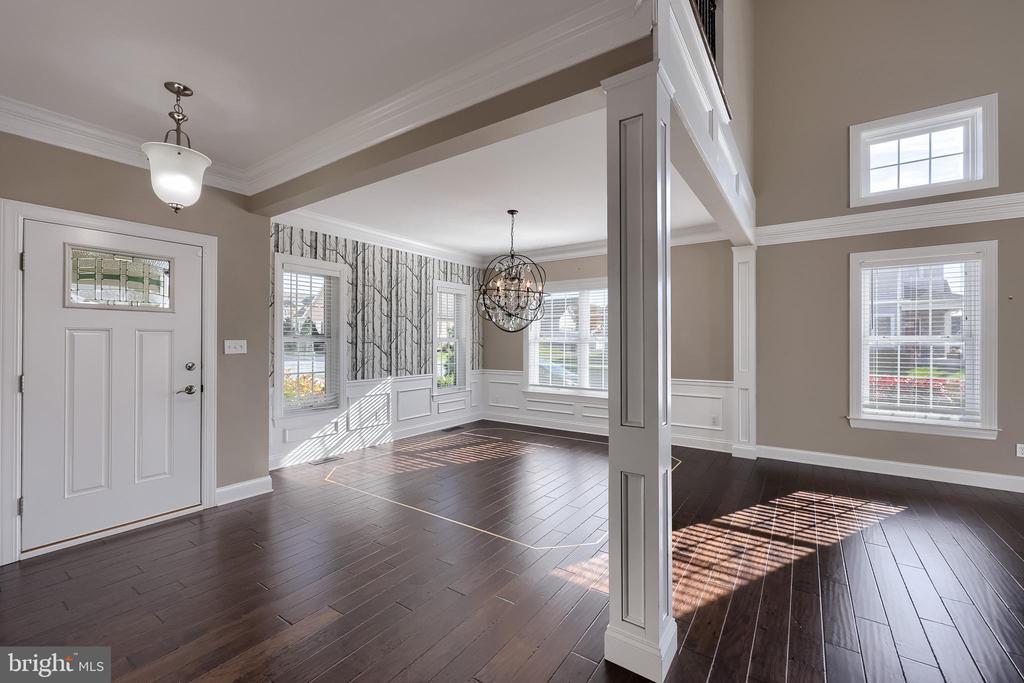 638 CHISWELL PLACE