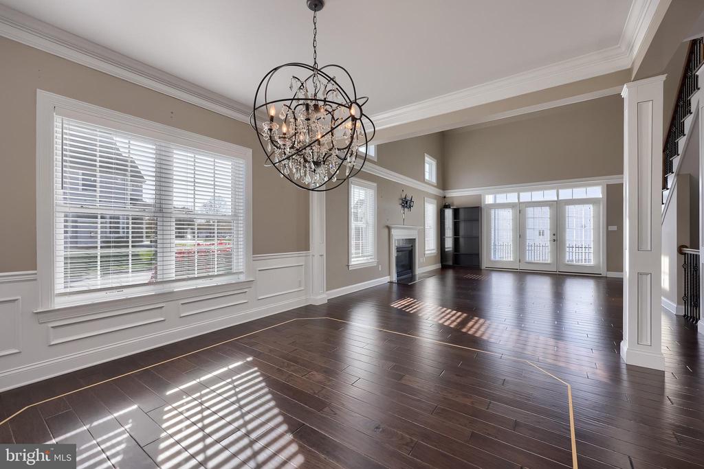 638 CHISWELL PLACE