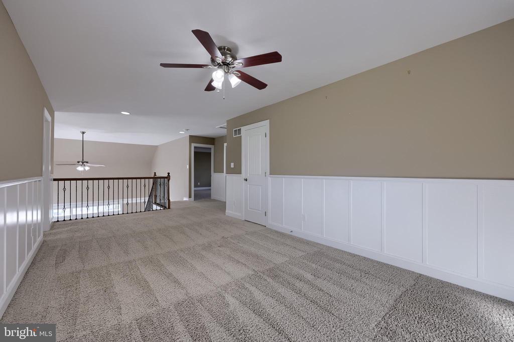 638 CHISWELL PLACE