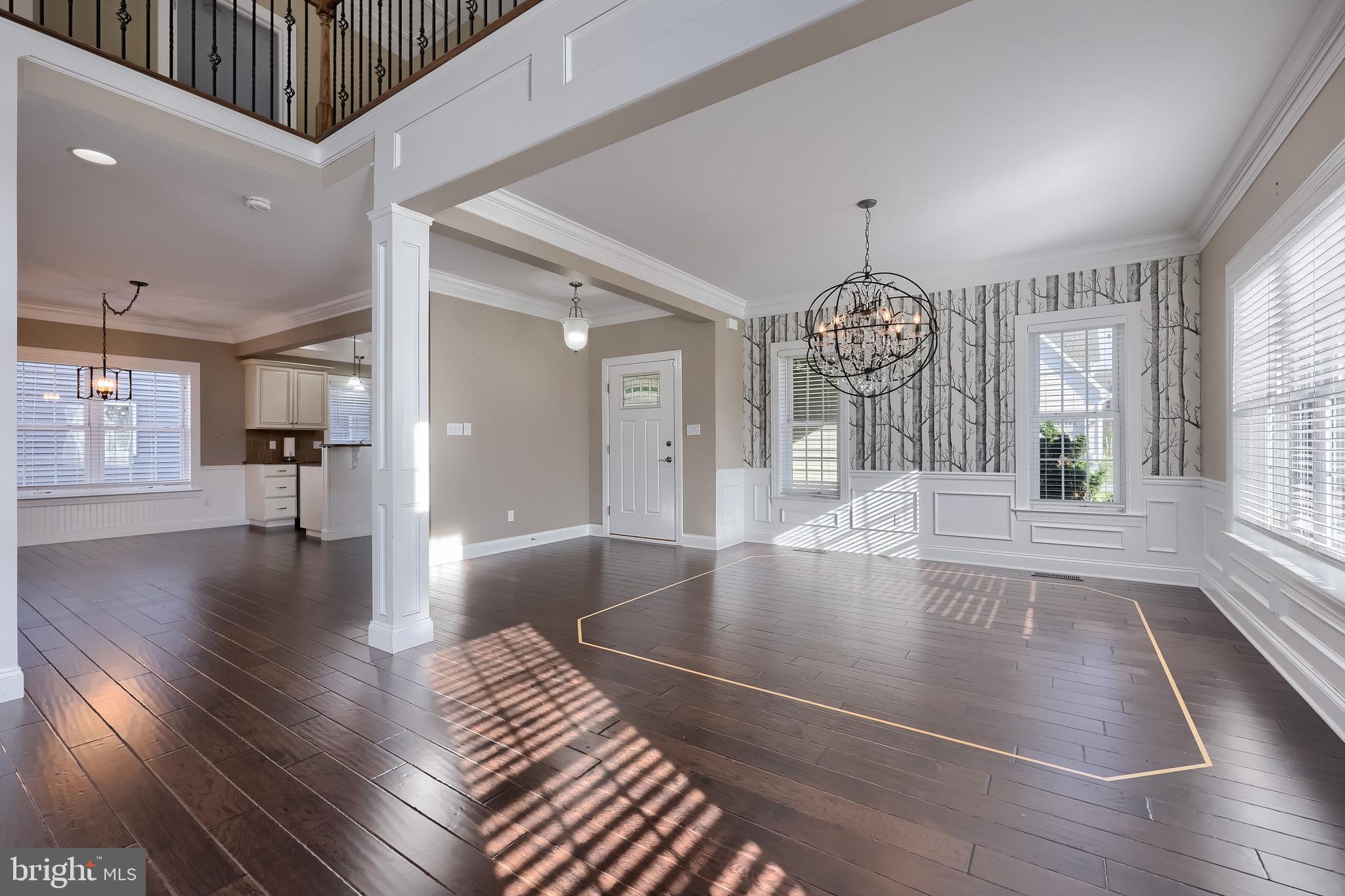 638 CHISWELL PLACE