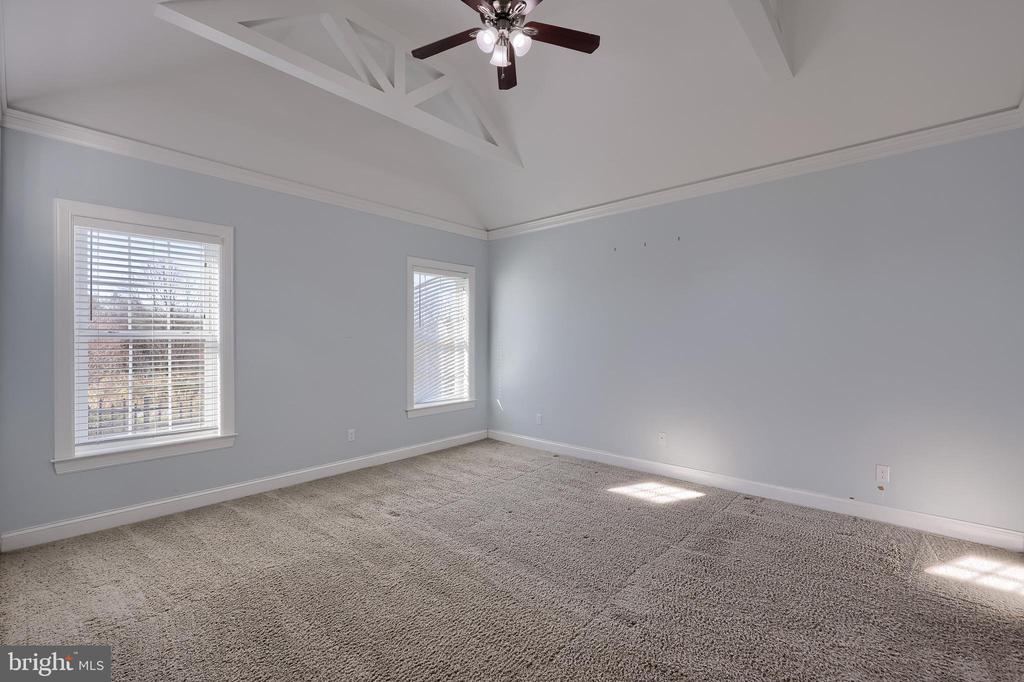 638 CHISWELL PLACE