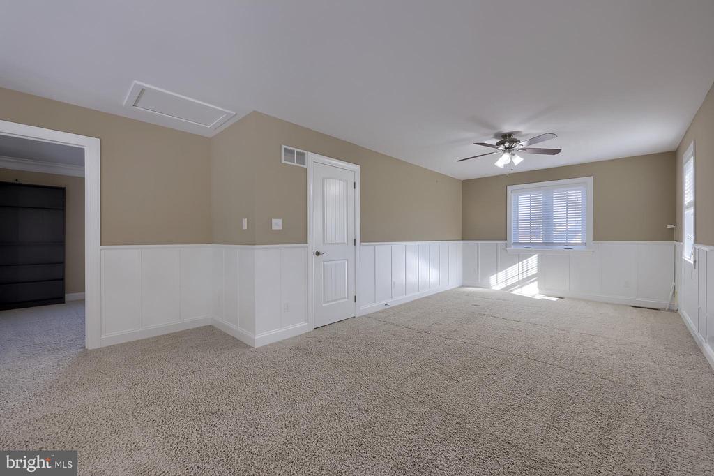 638 CHISWELL PLACE