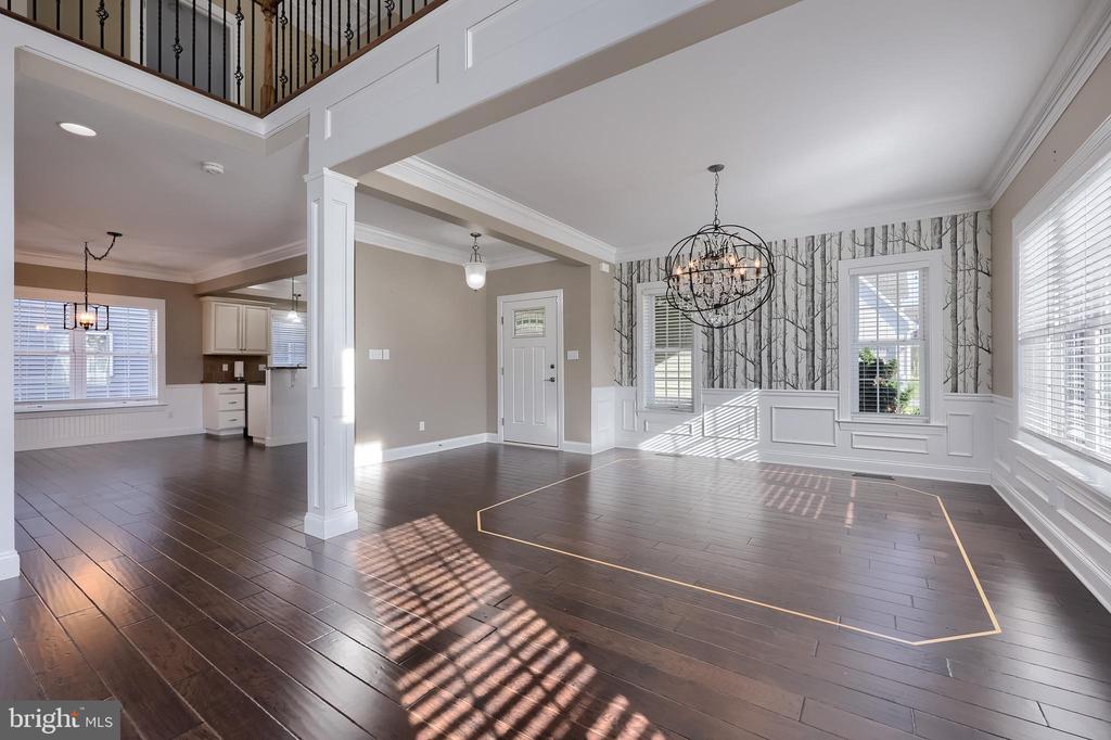 638 CHISWELL PLACE