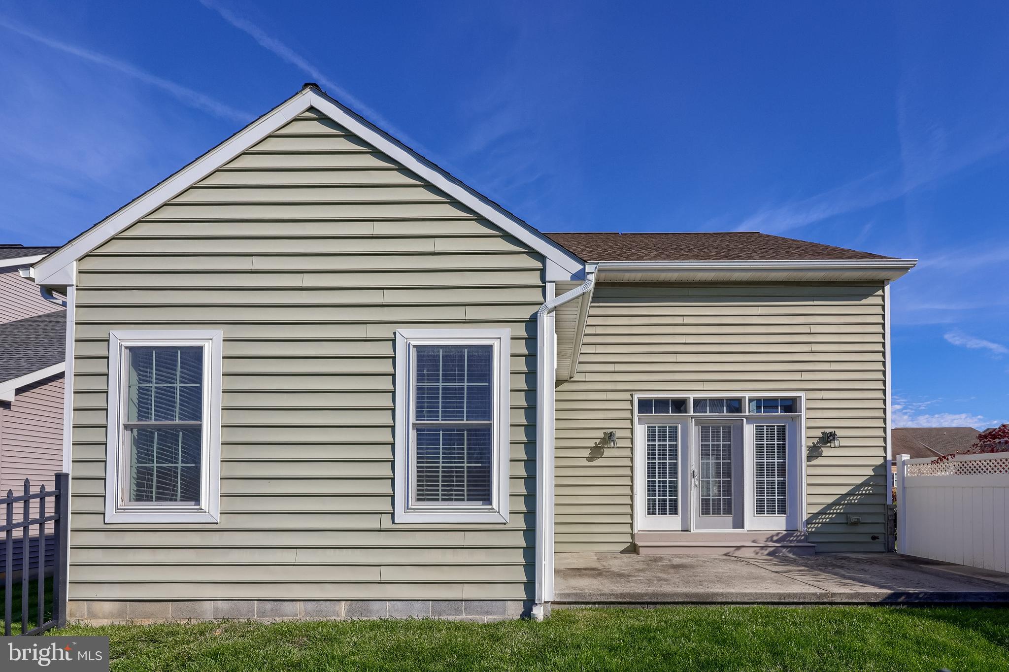 638 CHISWELL PLACE