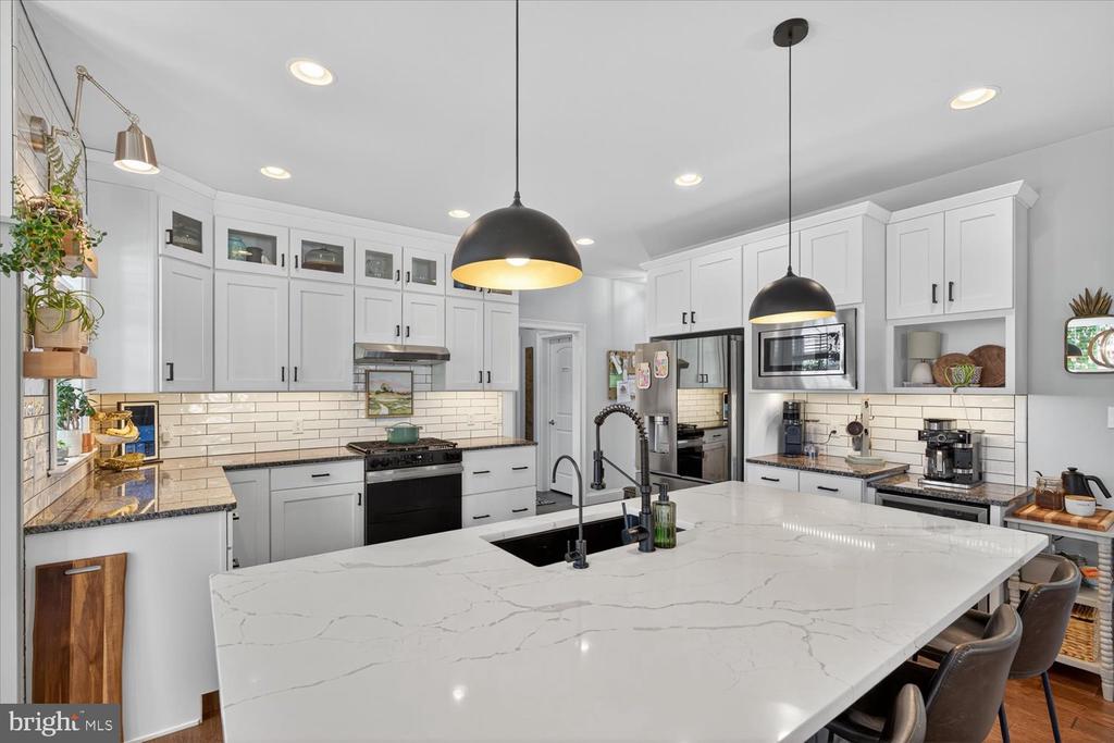 311 ECKER DRIVE