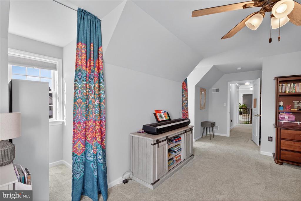 311 ECKER DRIVE