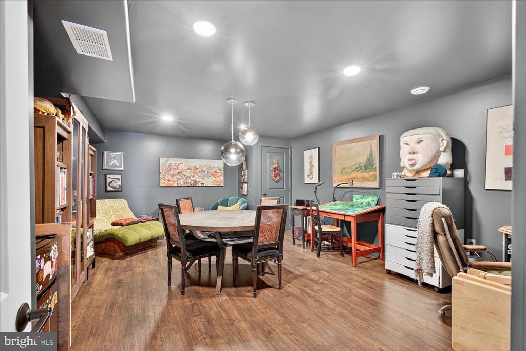 1809 BRUBAKER RUN ROAD